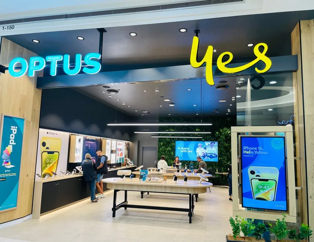 Optus CEO resigned three weeks ago but was unable to contact the board