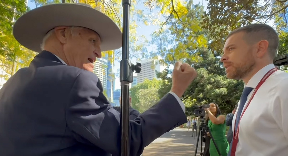 Katter calls for deporting “dangerous immigrants” who don’t share the ‘Australian value’ of threatening to punch blokes in the mouth